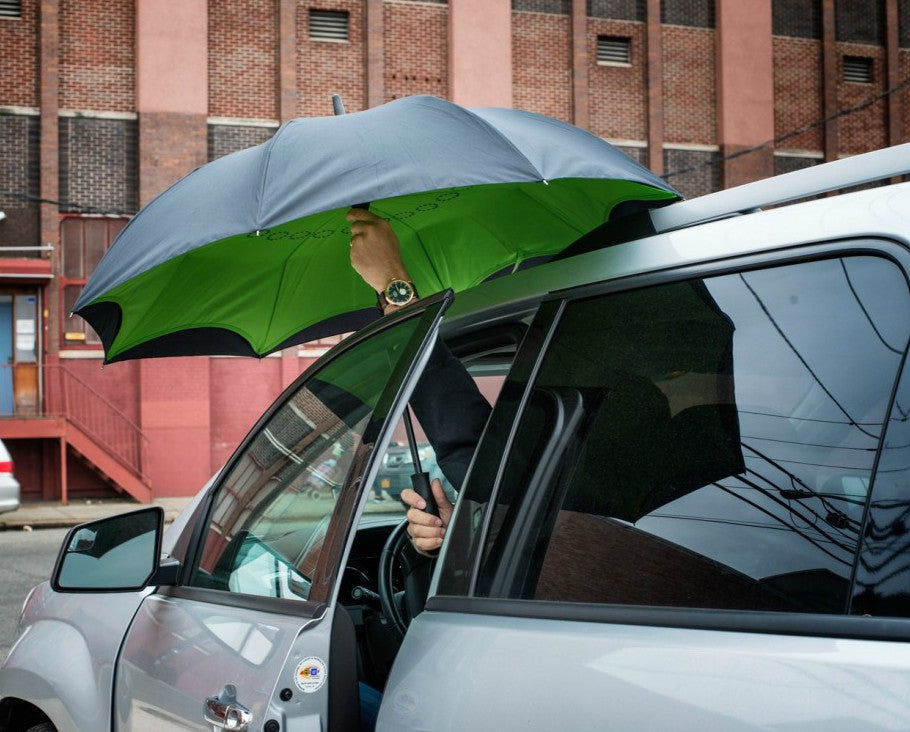 Get In Car with Custom Inverted Umbrella